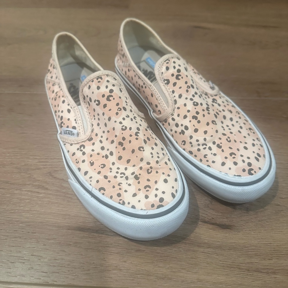 Women’s Vans Pink Leopard size 6.5